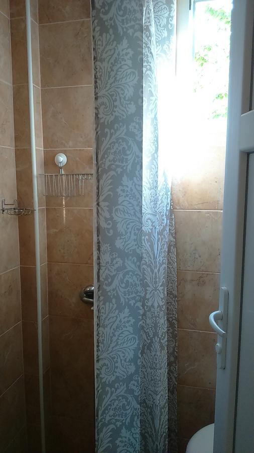 Dom Za Odmor J&S Apartment Sutomore Ngoại thất bức ảnh