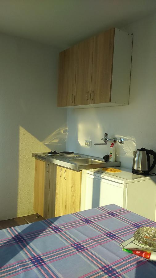 Dom Za Odmor J&S Apartment Sutomore Ngoại thất bức ảnh